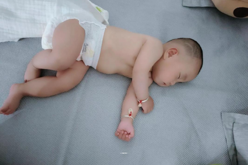 沛县宝宝老打喷嚏怎么办